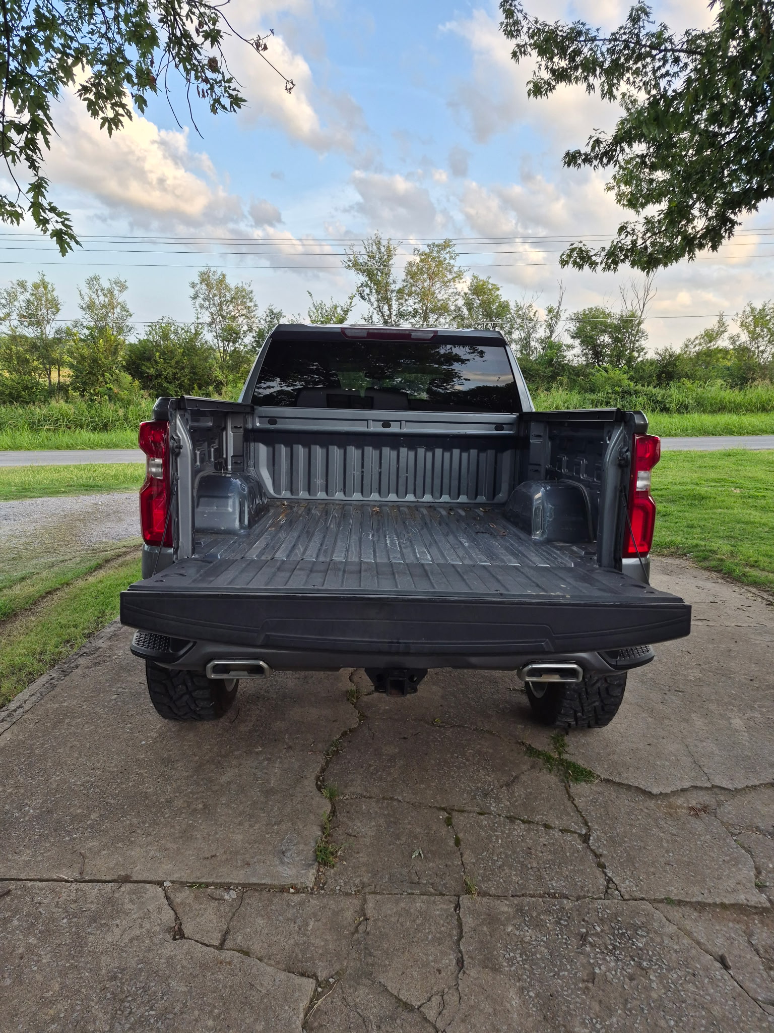 Used 2020 Chevrolet Silverado 1500 RST w/ Diesel Off-Road Package AWD/4WD image 12