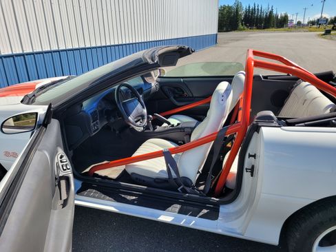 Used 1997 Chevrolet Camaro SS w/ SS Alteration Pkg RWD image 9