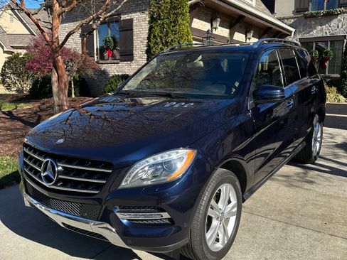 Used 2013 Mercedes-Benz ML 350 ML 350 4MATIC Sport Utility 4D image 11