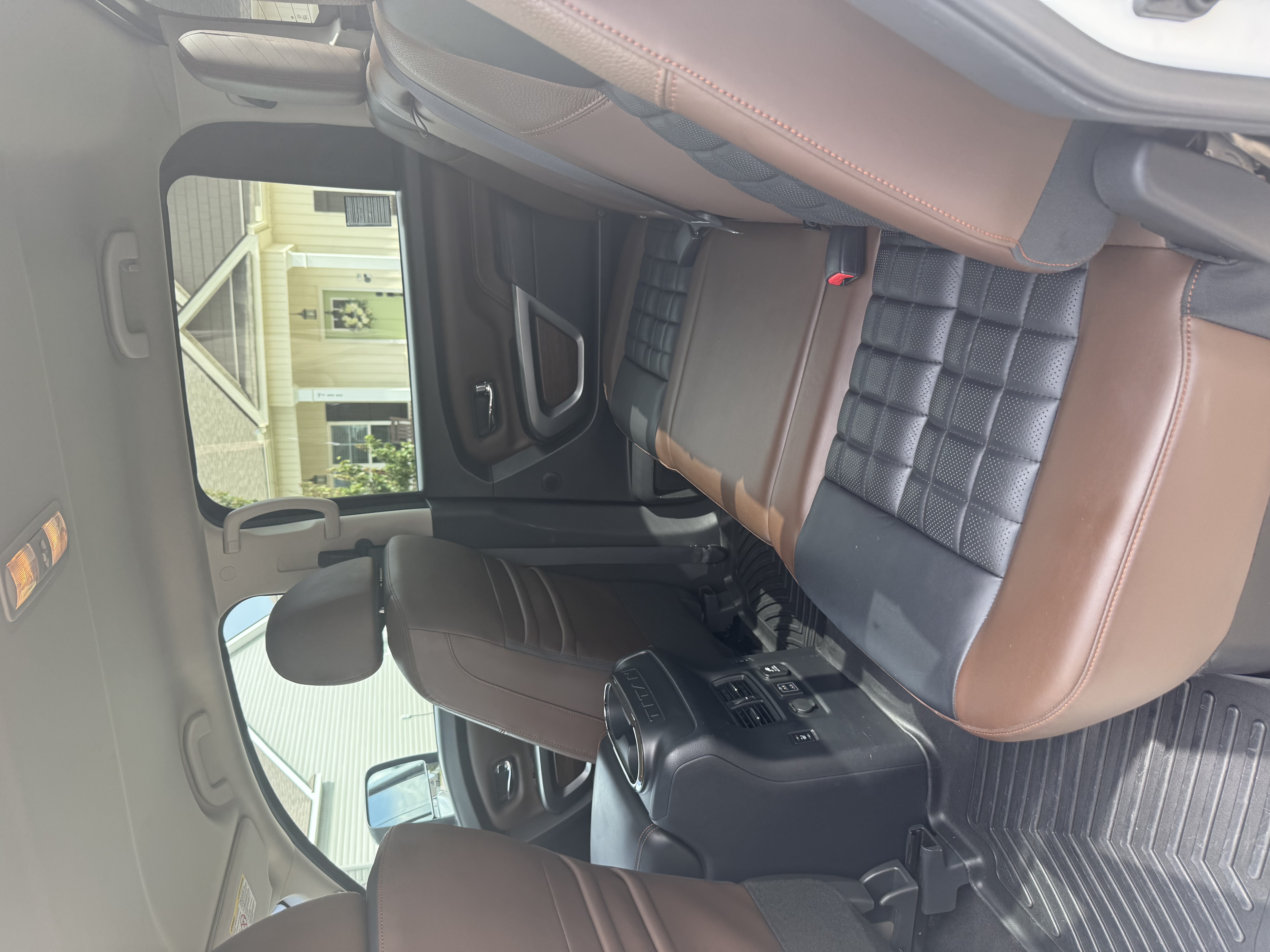 Used 2019 Nissan Titan Platinum Reserve w/ Platinum Utility Package AWD/4WD image 10
