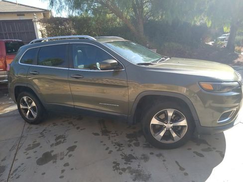 Used 2019 Jeep Cherokee Limited image 19