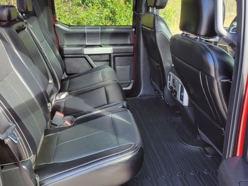 Used 2018 Ford F150 Lariat w/ Equipment Group 502A Luxury image 15