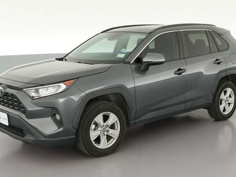 Used 2021 Toyota RAV4 XLE w/ Convenience Package image 6