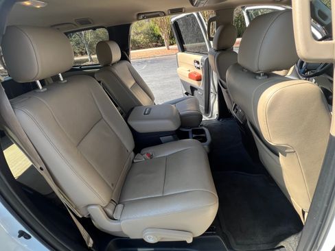 Used 2019 Toyota Sequoia Platinum image 17