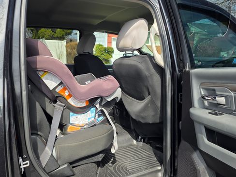 Used 2018 RAM 1500 Big Horn image 8