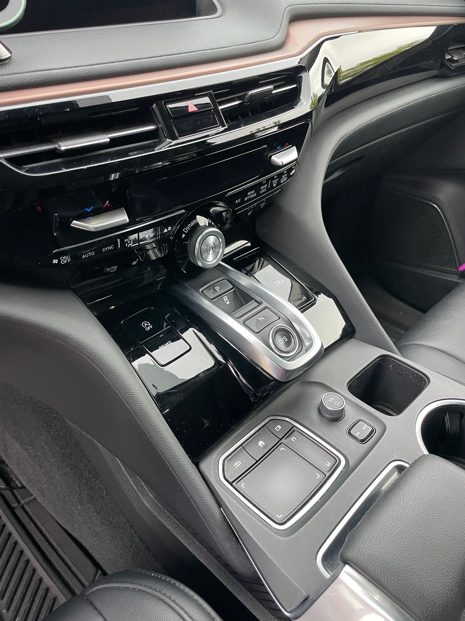 Used 2022 Acura MDX SH-AWD image 8