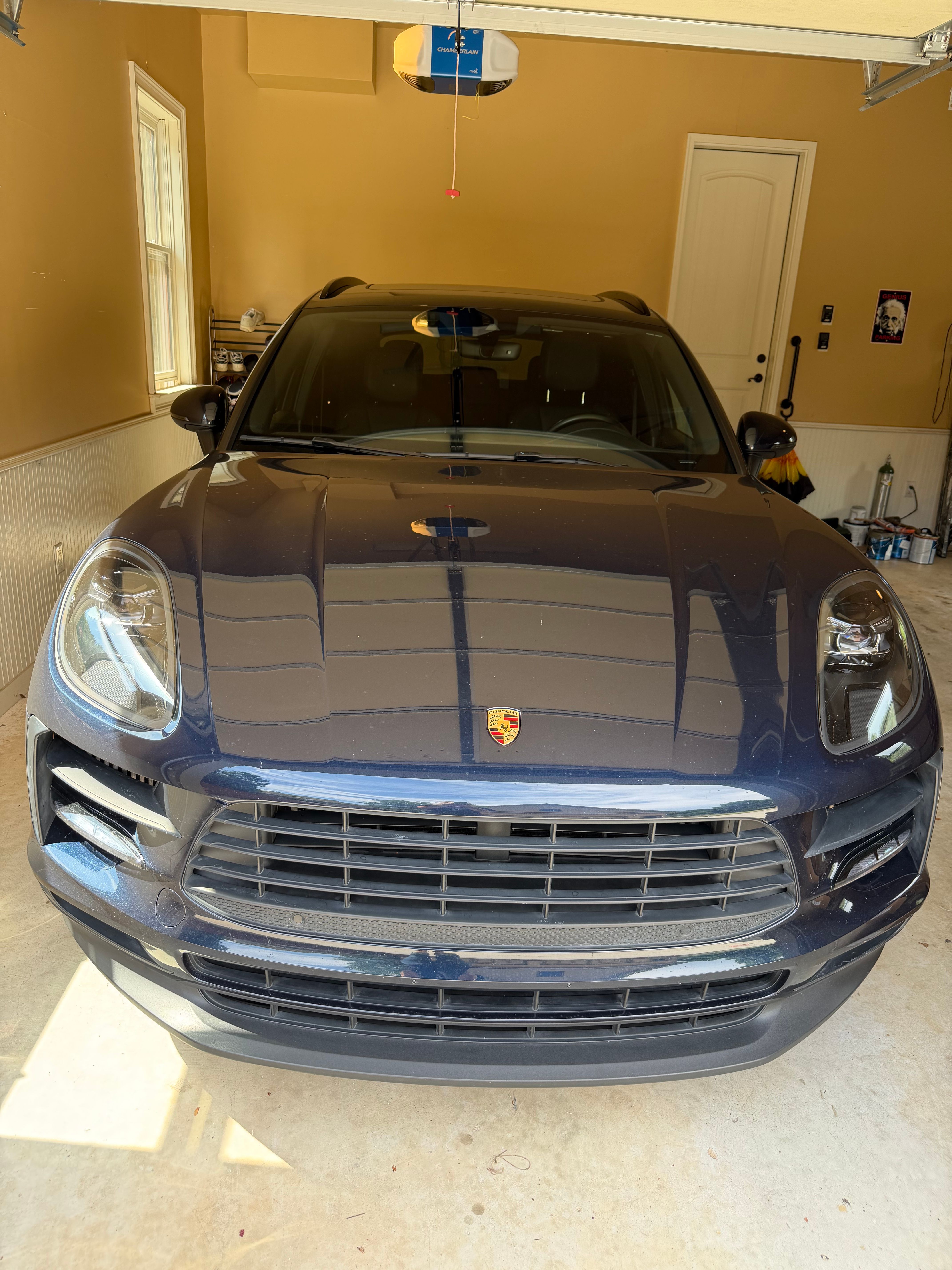 Used 2020 Porsche Macan S AWD/4WD image 1