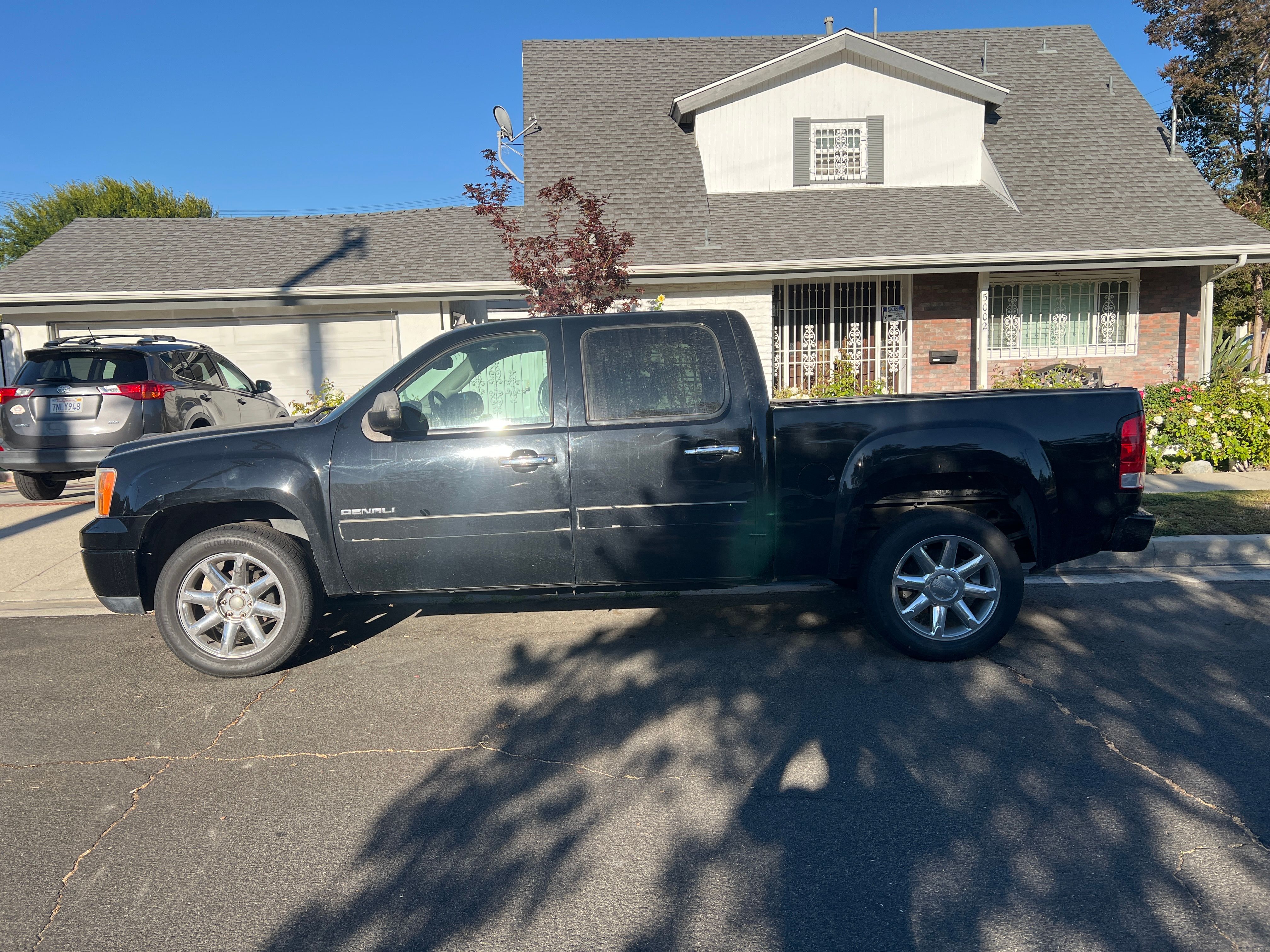 Used 2010 GMC Sierra 1500 Denali AWD/4WD image 1