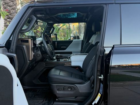 Used 2024 GMC Hummer EV 2X w/ LPO, Illumination Package AWD/4WD image 10