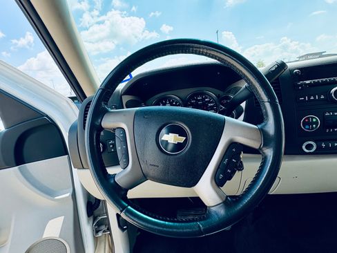 Used 2011 Chevrolet Silverado 1500 LT w/ Texas Edition image 31