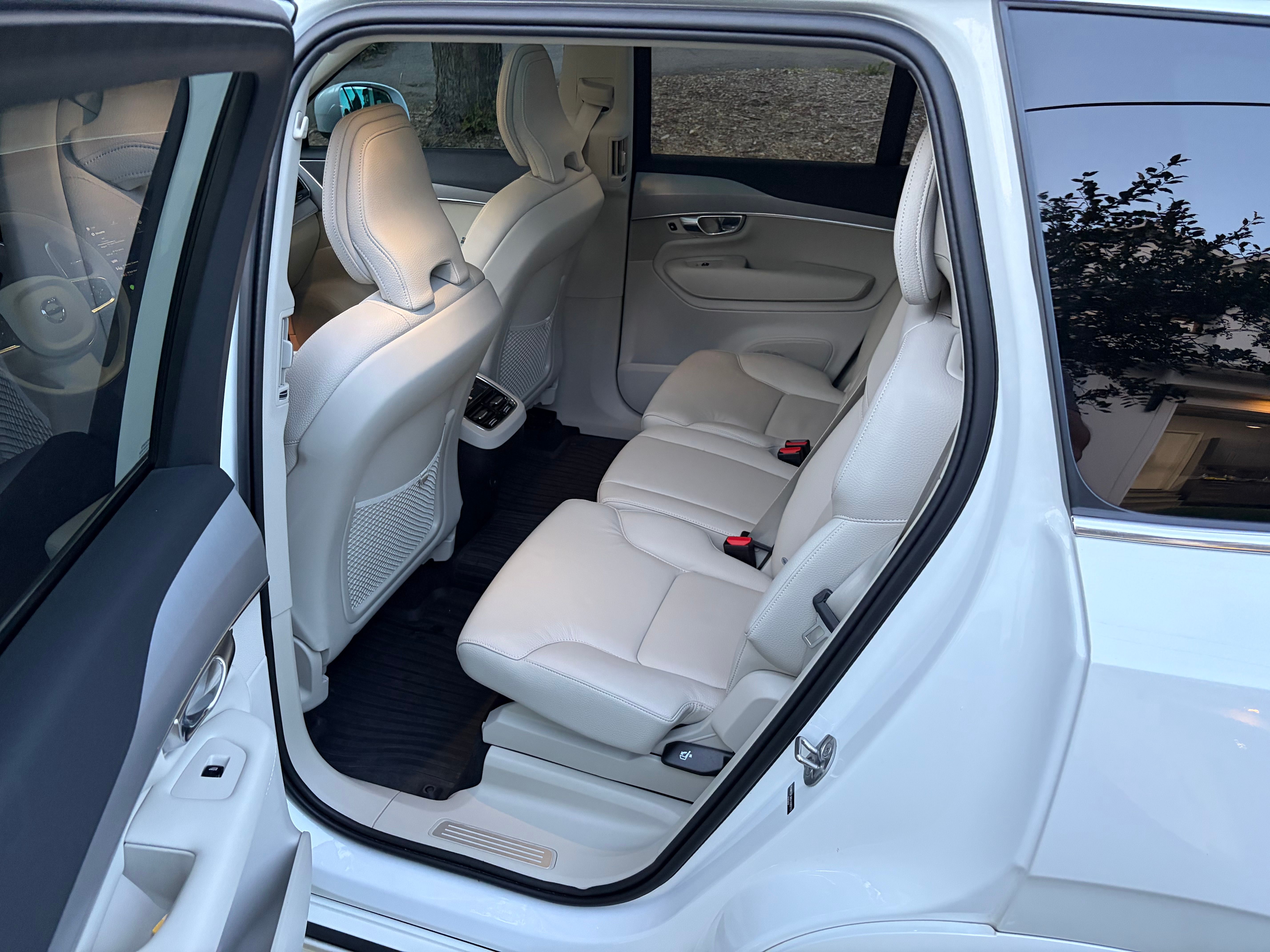 Used 2025 Volvo XC90 B5 Core w/ Protection Package Premier AWD/4WD image 21