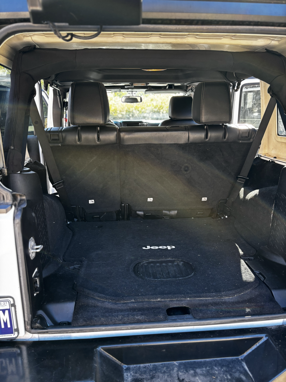 Used 2015 Jeep Wrangler Unlimited Rubicon AWD/4WD image 9