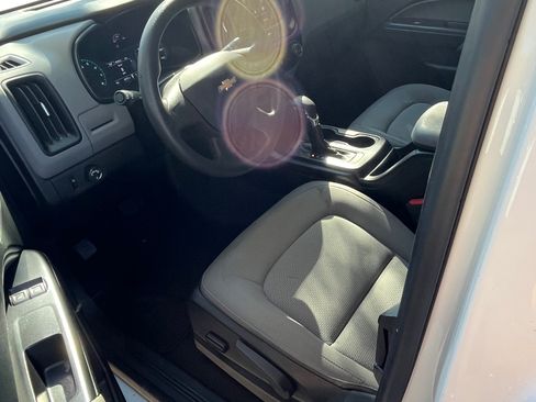 Used 2022 Chevrolet Colorado W/T image 8
