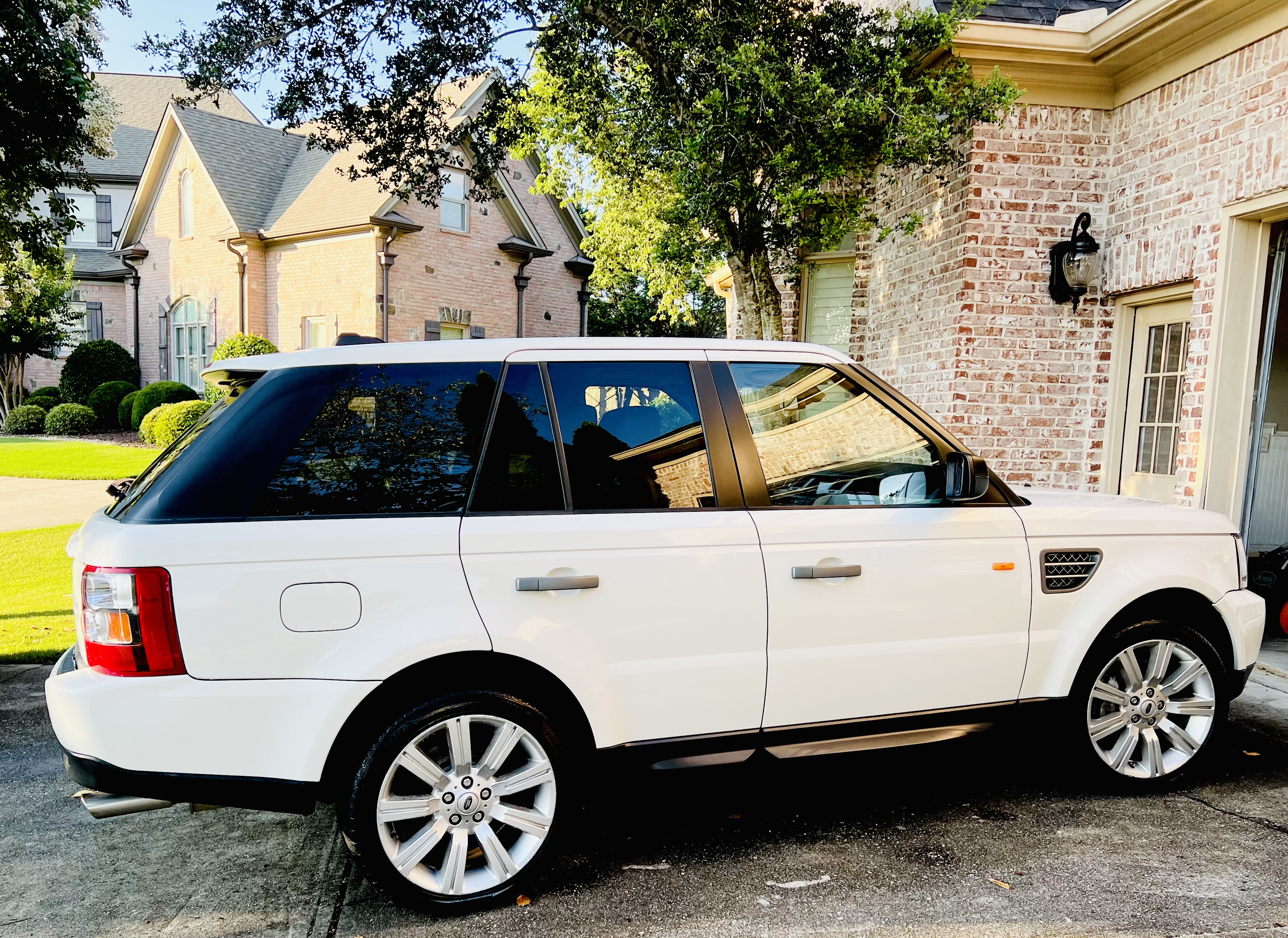 Used 2008 Land Rover Range Rover Sport Supercharged AWD/4WD image 1