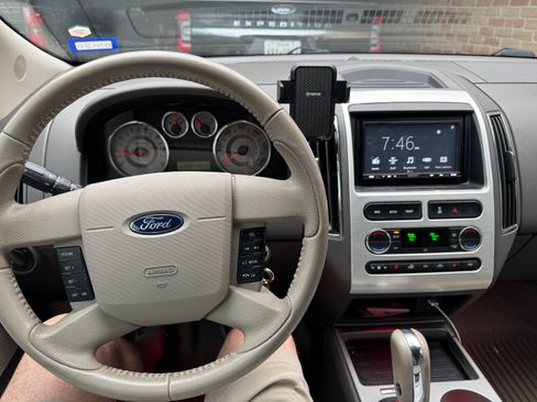 Used 2010 Ford Edge Limited image 10