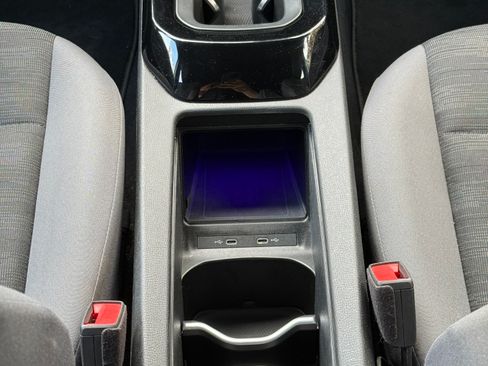 Used 2022 Volkswagen ID.4 Pro image 17