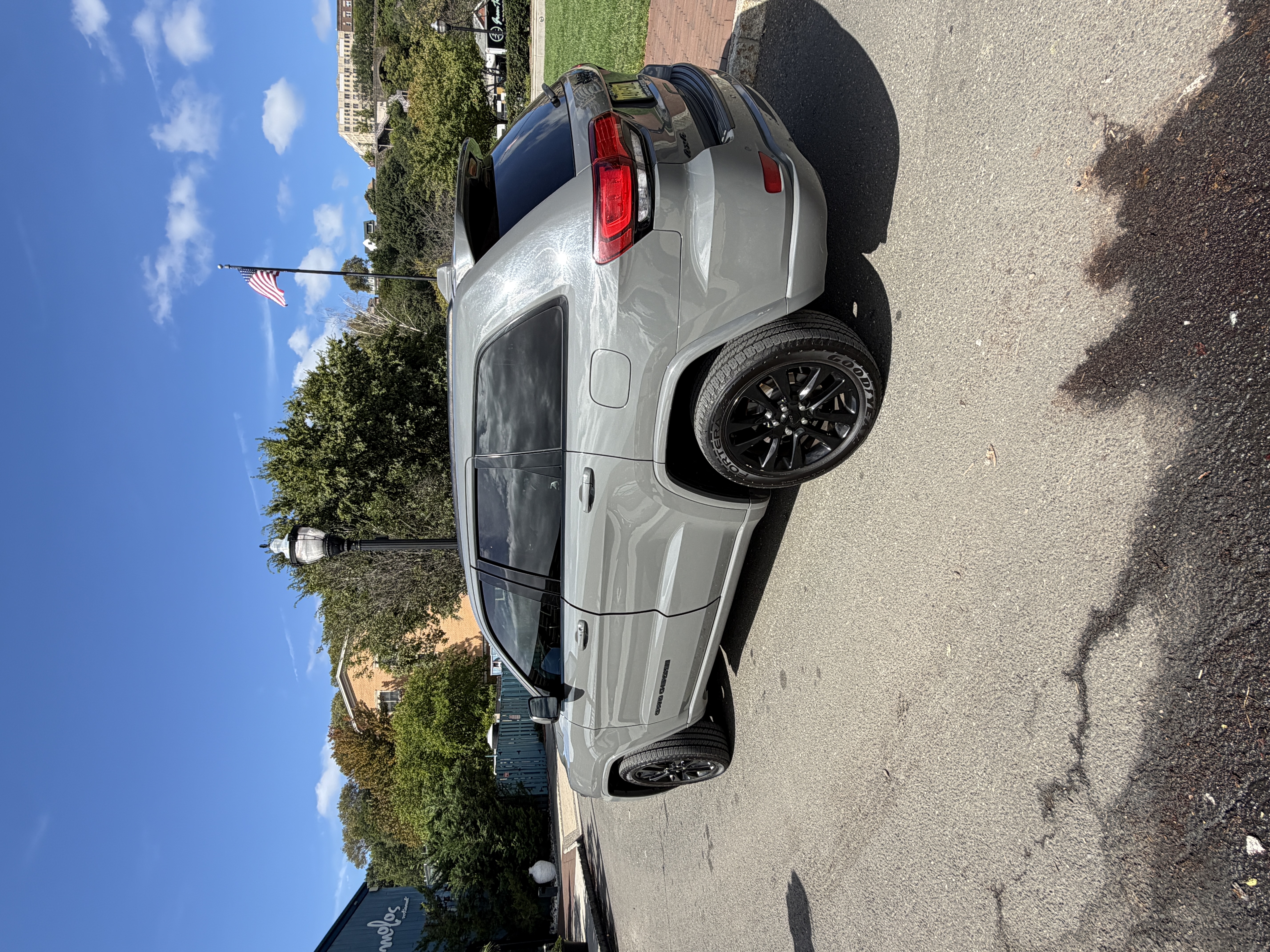 Used 2019 Jeep Grand Cherokee Altitude AWD/4WD image 1