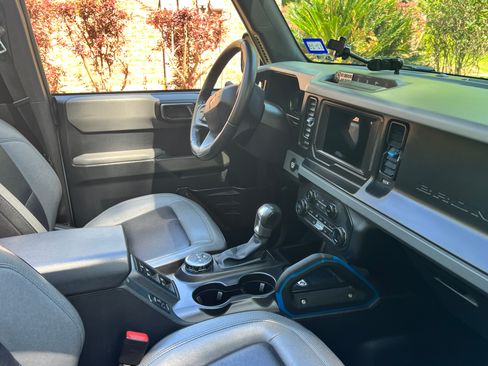 Used 2023 Ford Bronco Black Diamond image 10