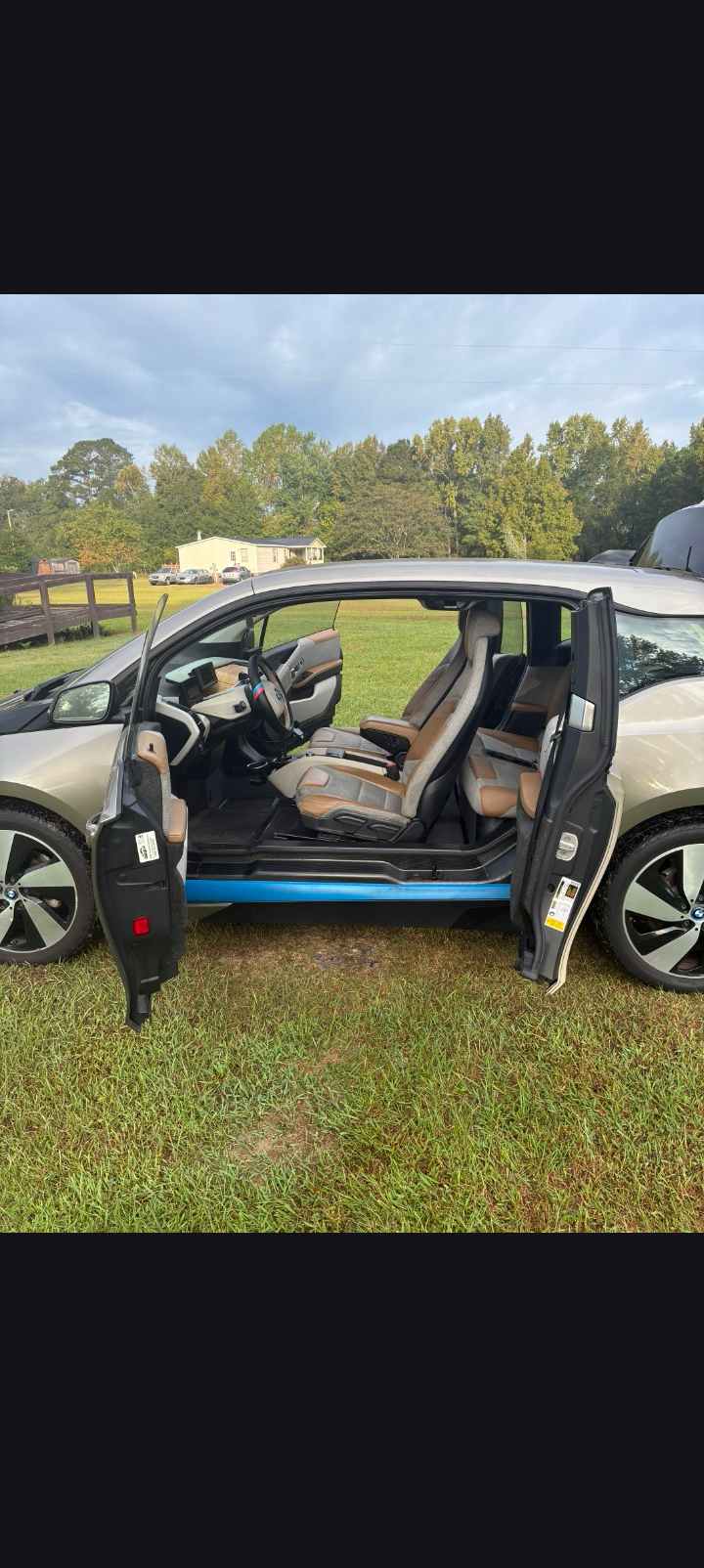 Used 2016 BMW i3 w/ Range Extender RWD image 12