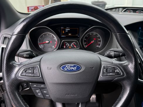 Used 2018 Ford Focus ST w/ Equipment Group 402A FWD image 21