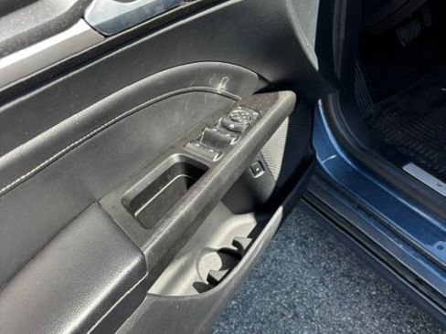 Used 2019 Ford Fusion Energi Titanium FWD image 15