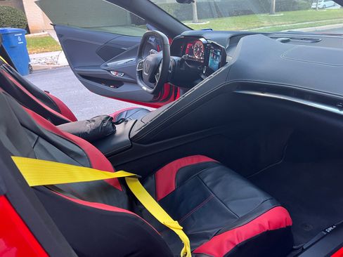 Used 2024 Chevrolet Corvette Z06 RWD image 8