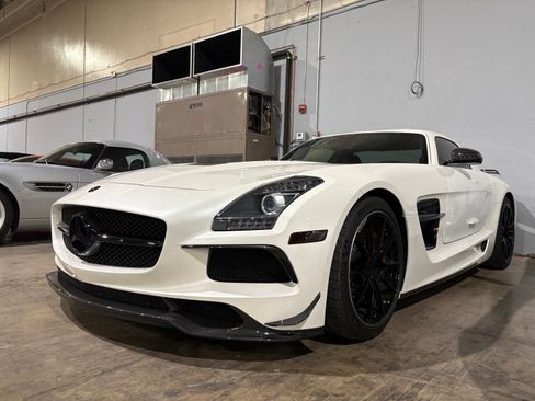 Used 2014 Mercedes-Benz SLS AMG Black Series image 2
