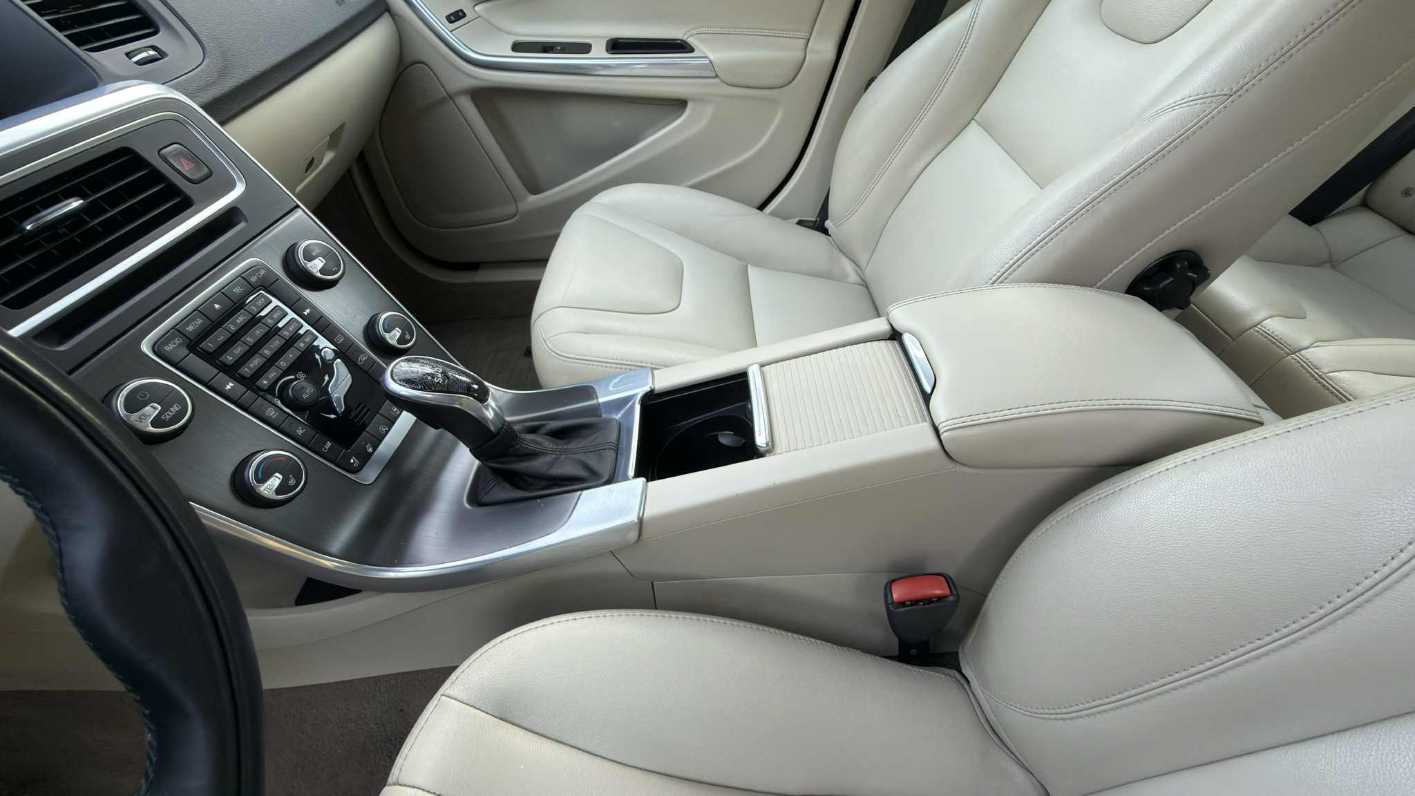 Used 2015 Volvo S60 T5 Premier Plus image 8