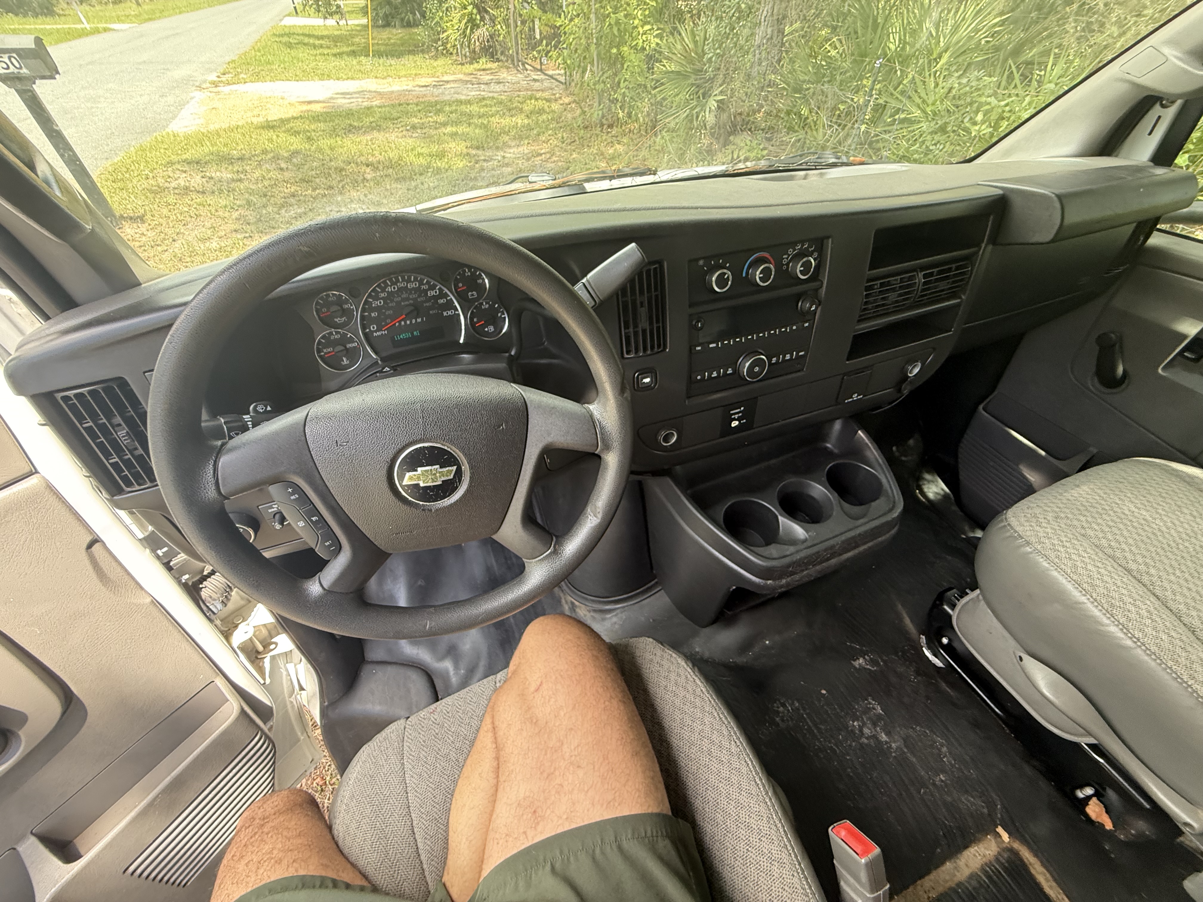 Used 2017 Chevrolet Express 3500 Extended RWD image 8