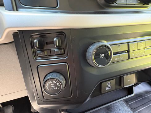 Used 2021 Ford F150 XL w/ Trailer Tow Package RWD image 22