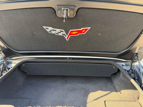 Used 2011 Chevrolet Corvette Grand Sport w/ Preferred Equipment Group image 9