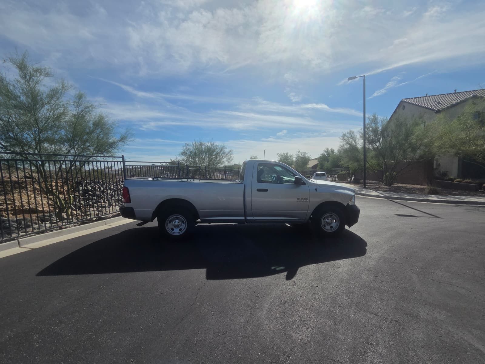 Used 2018 RAM 1500 Express RWD image 1