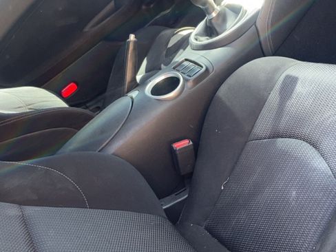 Used 2011 Nissan 370Z Coupe RWD image 5