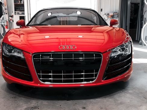 Used 2011 Audi R8 V10 image 21