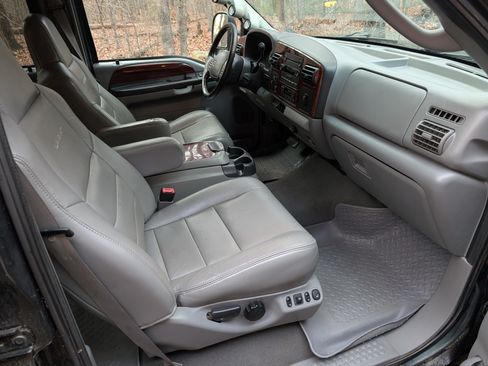 Used 2007 Ford F250 Lariat image 10