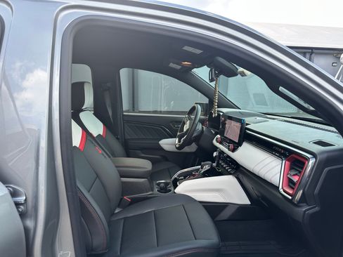 Used 2024 GMC Canyon AT4X AWD/4WD image 8