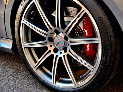 Used 2014 Mercedes-Benz E 63 AMG 4MATIC Sedan image 10