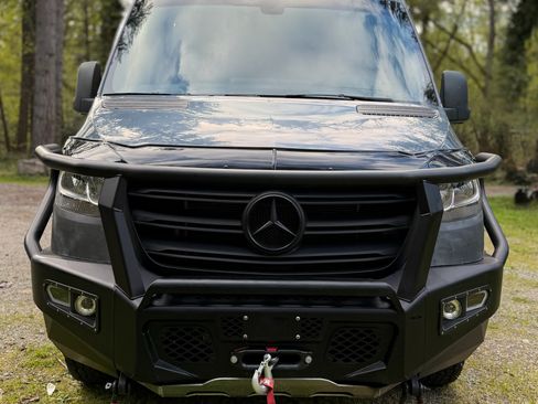 Used 2019 Mercedes-Benz Sprinter 144 image 29