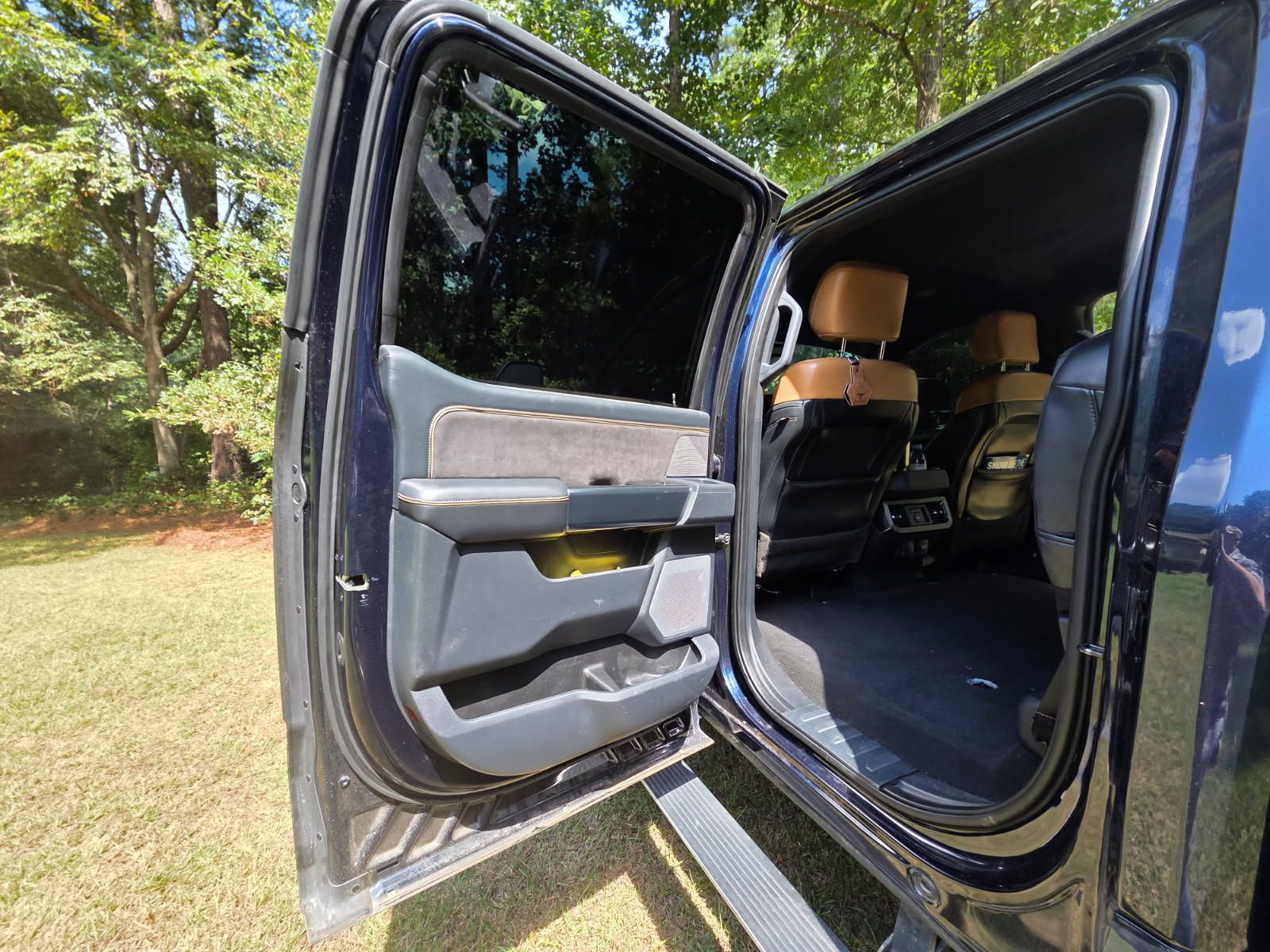 Used 2023 Ford F250 Platinum AWD/4WD image 13