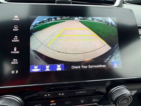 Used 2018 Honda CR-V Touring image 8