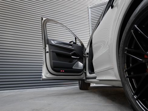 Used 2025 Porsche Cayenne GTS image 14