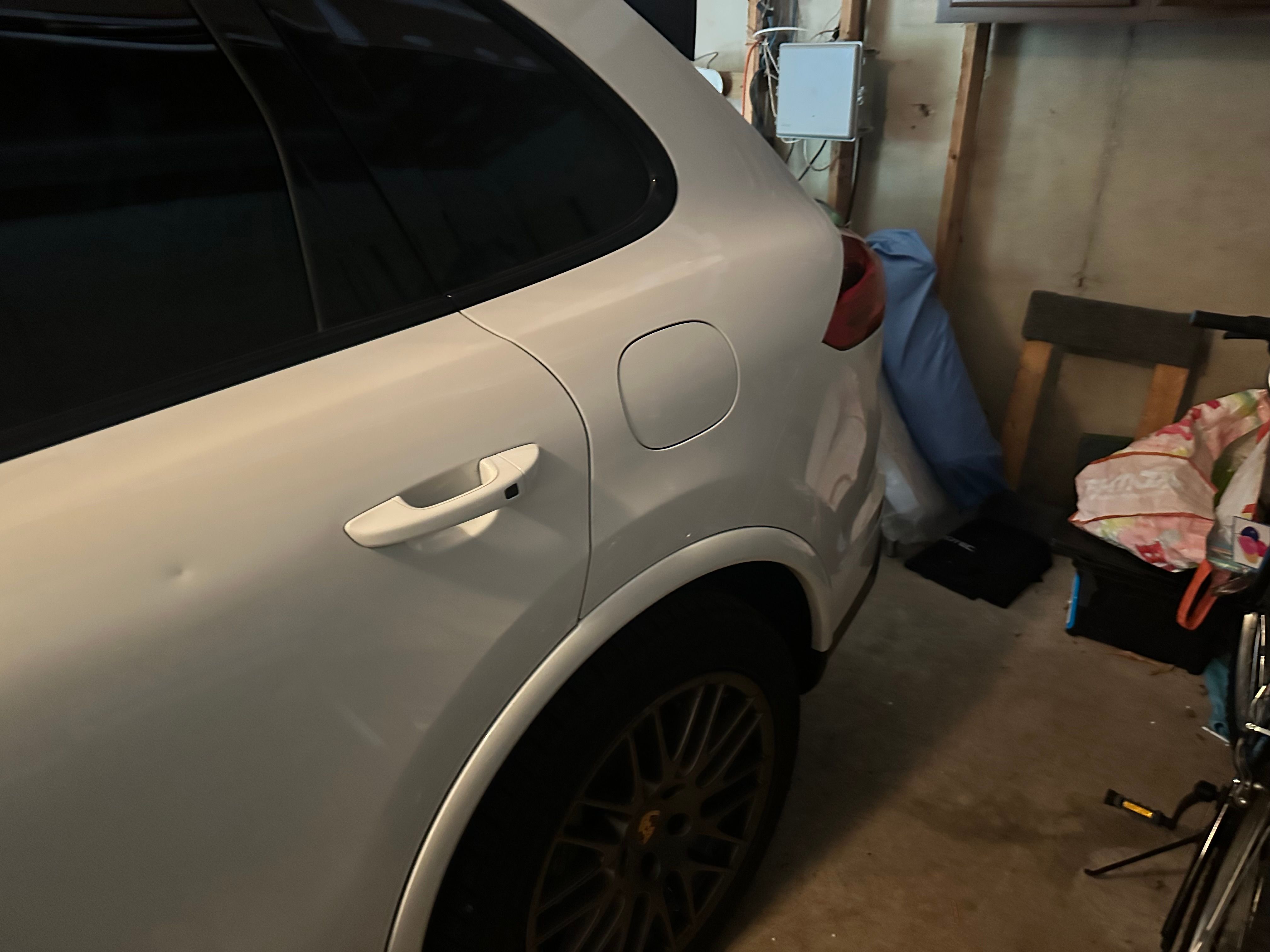 Used 2017 Porsche Cayenne S Platinum AWD/4WD image 16