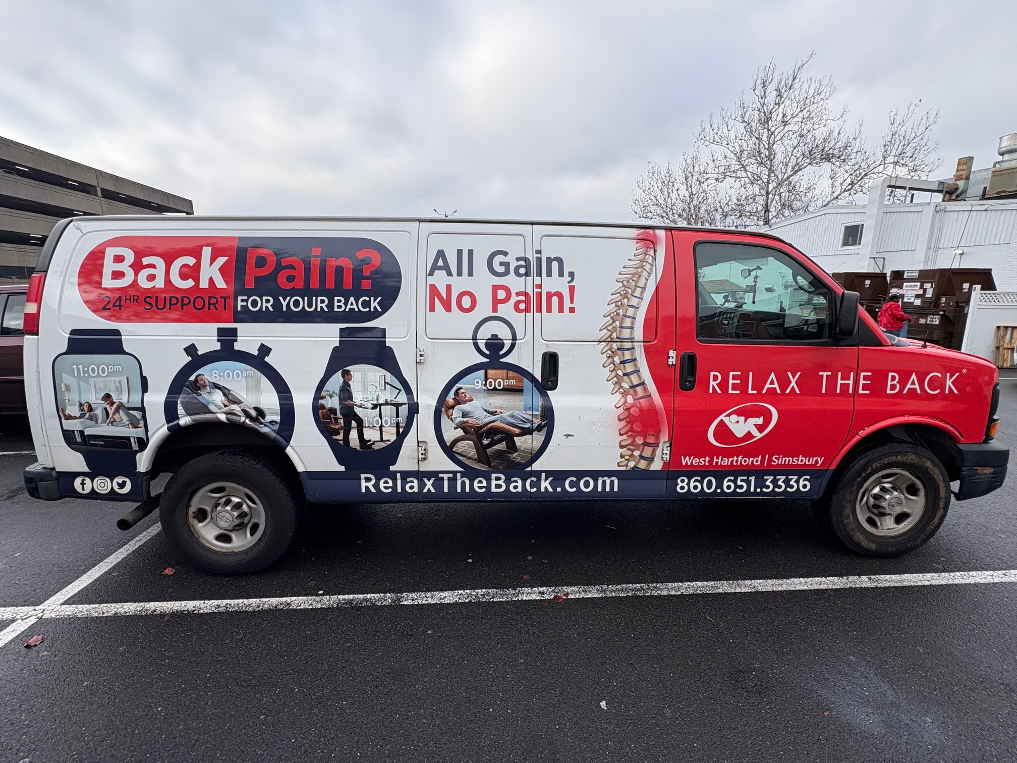 Used 2012 Chevrolet Express 2500 Extended RWD image 4
