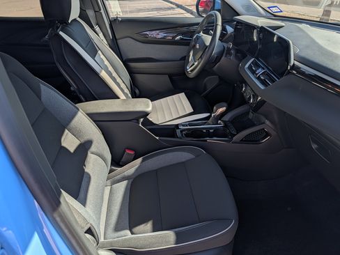 Used 2024 Chevrolet TrailBlazer LT w/ LT Cold Weather Package image 13