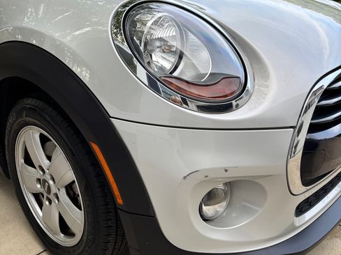 Used 2018 MINI Cooper 4-Door Hardtop image 10