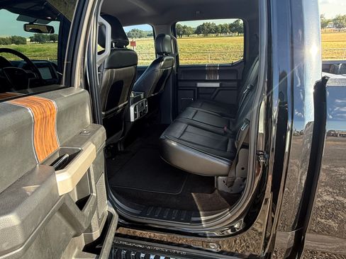 Used 2018 Ford F150 Lariat RWD image 12