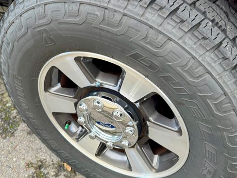 Used 2016 Ford F250 Lariat w/ Lariat Ultimate Package image 9