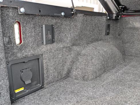 Used 2024 Ford F150 Lariat w/ Equipment Group 502A High image 10