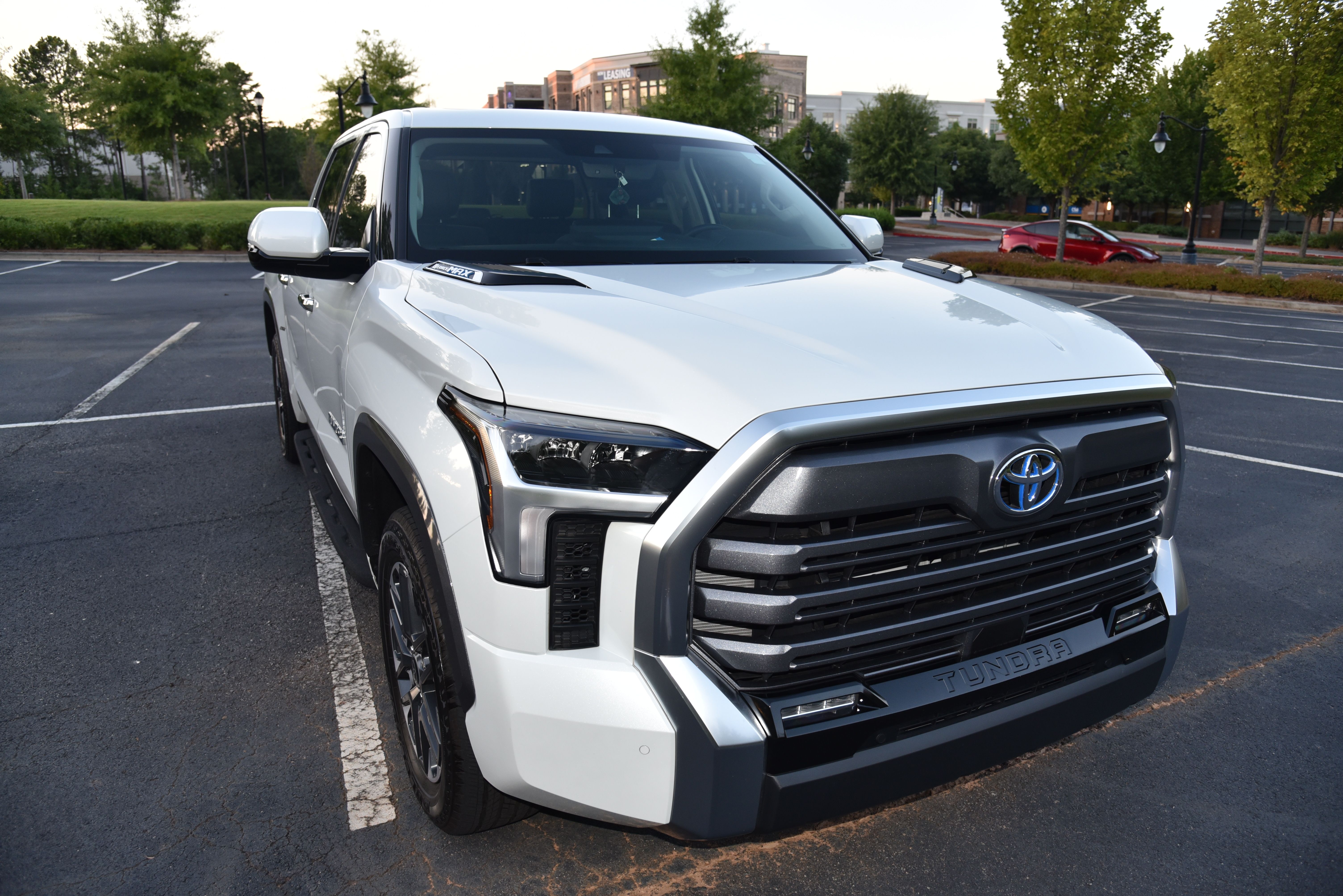 Used 2023 Toyota Tundra Limited w/ Power Package RWD image 2