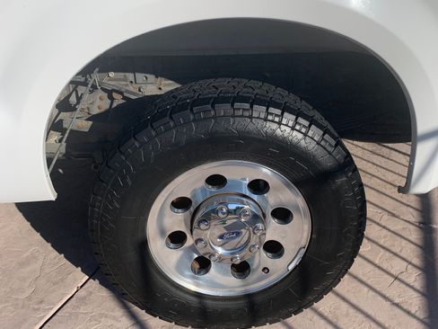 Used 2005 Ford F250 XLT RWD image 4